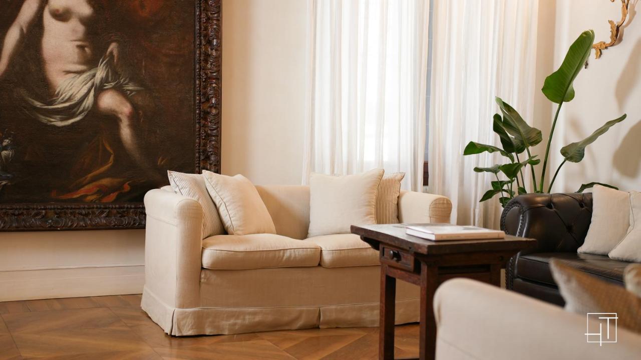 Ht - Casa Del Pittore In Piazza Delle Erbe ปาโดวา ภายนอก รูปภาพ